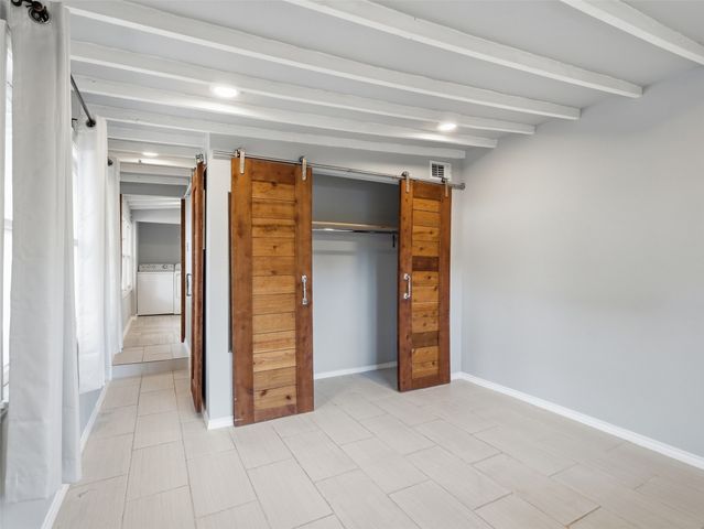 911 Reverchon Drive, Dallas, TX 75211
