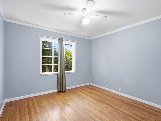 911 Reverchon Drive, Dallas, TX 75211