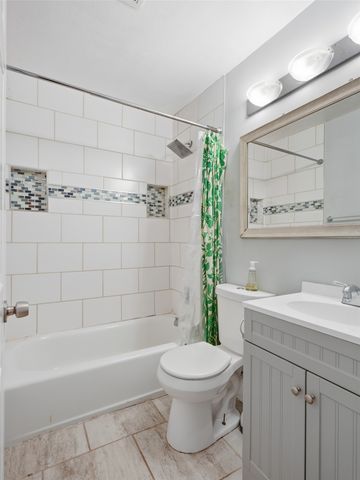 911 Reverchon Drive, Dallas, TX 75211