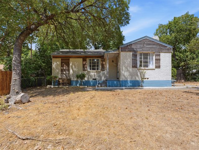 911 Reverchon Drive, Dallas, TX 75211