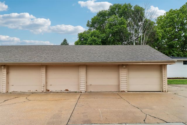 401 SE Lowell Drive 3, Ankeny, IA 50021