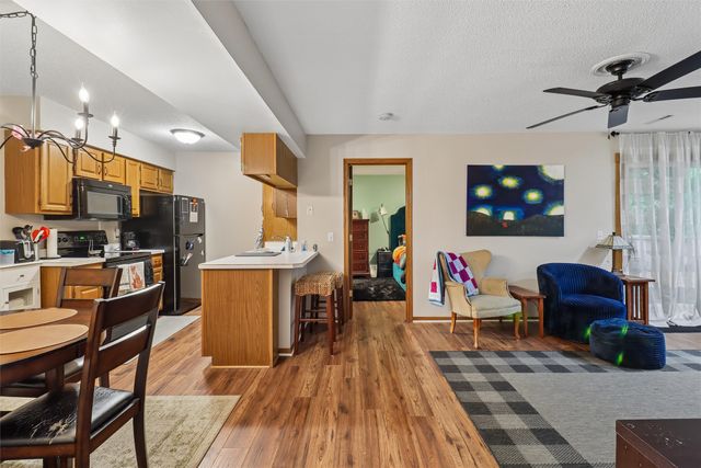 401 SE Lowell Drive 3, Ankeny, IA 50021