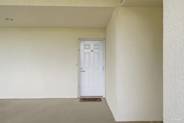 645 Lost Key Dr 303, Pensacola, FL 32507