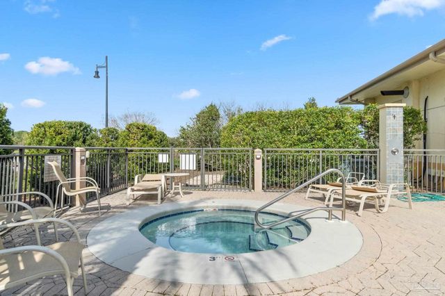 645 Lost Key Dr 303, Pensacola, FL 32507