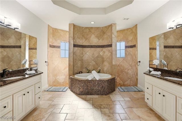 2133 SW 43rd LN, Cape Coral, FL 33914