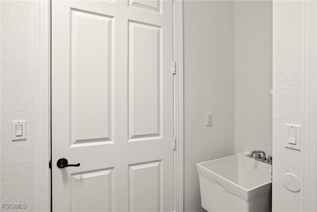 2133 SW 43rd LN, Cape Coral, FL 33914