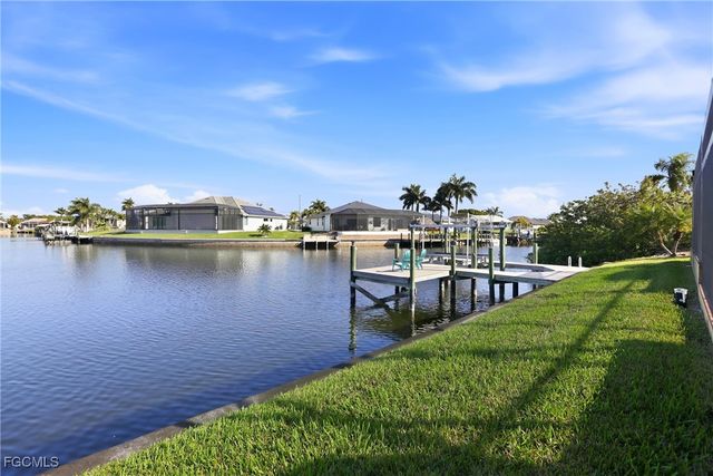 2133 SW 43rd LN, Cape Coral, FL 33914