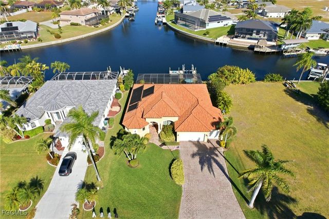2133 SW 43rd LN, Cape Coral, FL 33914