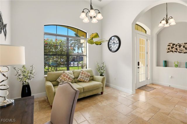 2133 SW 43rd LN, Cape Coral, FL 33914