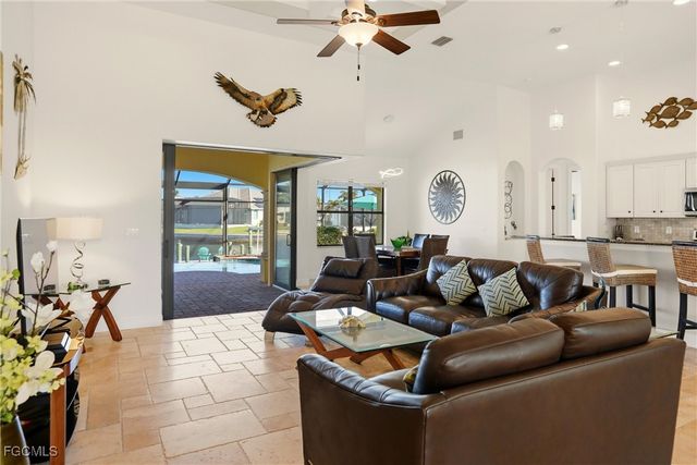 2133 SW 43rd LN, Cape Coral, FL 33914