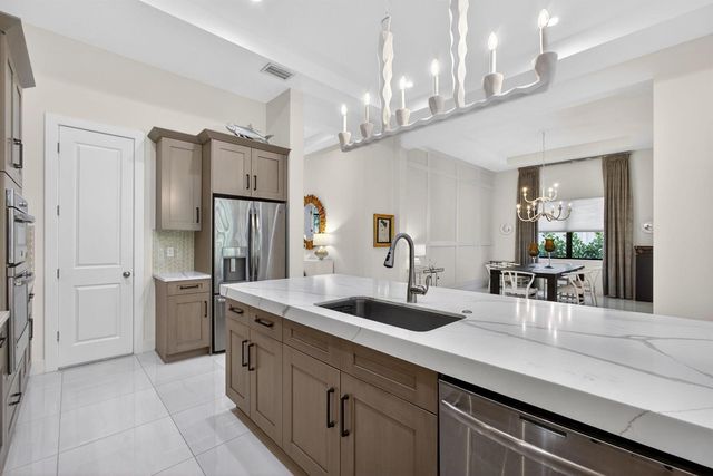 5606 Delacroix Terrace, Palm Beach Gardens, FL 33418
