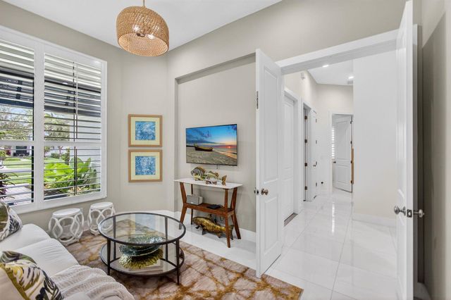 5606 Delacroix Terrace, Palm Beach Gardens, FL 33418