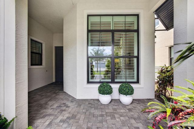 5606 Delacroix Terrace, Palm Beach Gardens, FL 33418