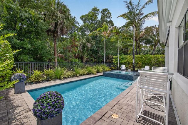 5606 Delacroix Terrace, Palm Beach Gardens, FL 33418