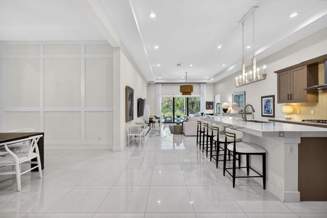 5606 Delacroix Terrace, Palm Beach Gardens, FL 33418