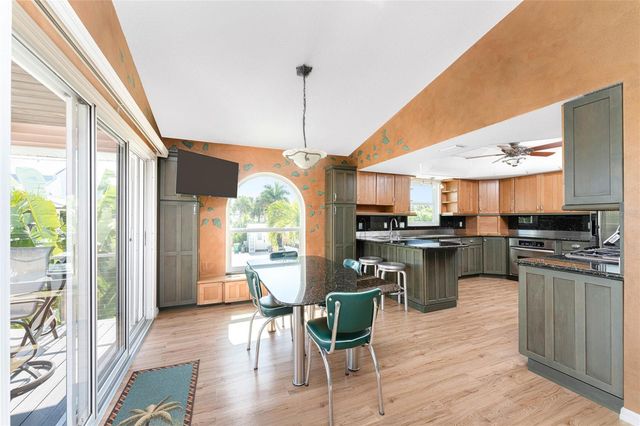 2805 N BEACH ROAD B, Englewood, FL 34223