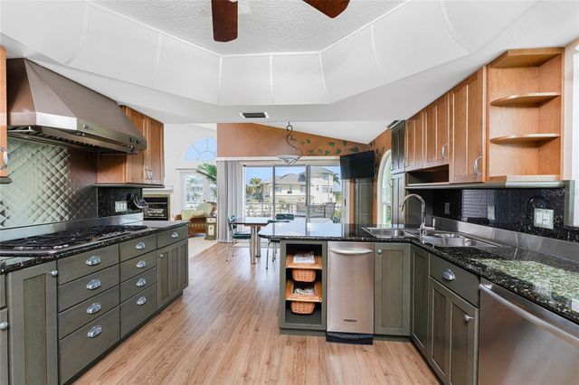 2805 N BEACH ROAD B, Englewood, FL 34223