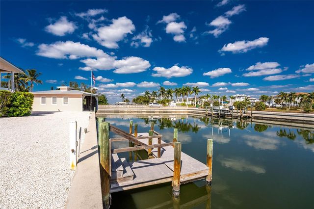 2805 N BEACH ROAD B, Englewood, FL 34223