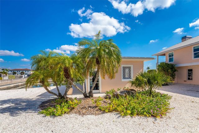 2805 N BEACH ROAD B, Englewood, FL 34223