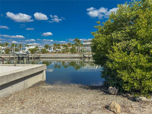 2805 N BEACH ROAD B, Englewood, FL 34223