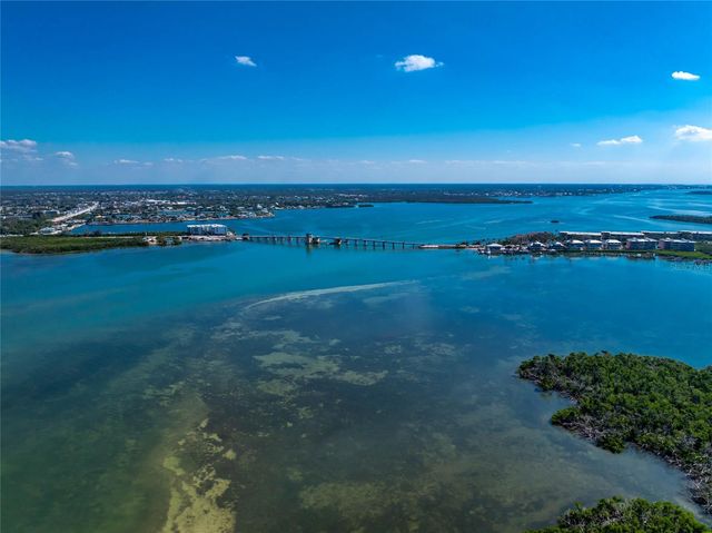 2805 N BEACH ROAD B, Englewood, FL 34223