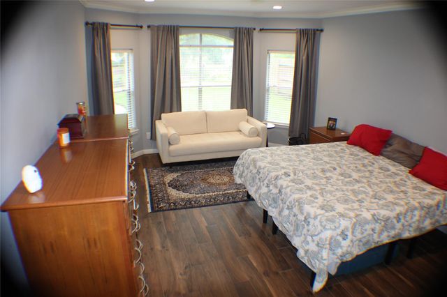 1901 Edgewater Drive, Friendswood, TX 77546