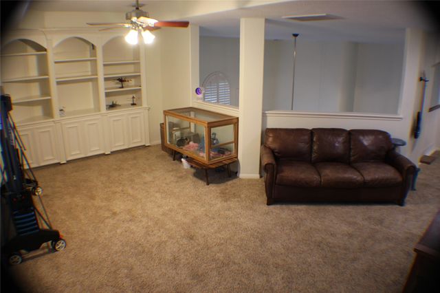 1901 Edgewater Drive, Friendswood, TX 77546