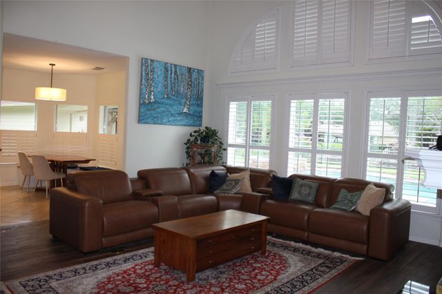 1901 Edgewater Drive, Friendswood, TX 77546