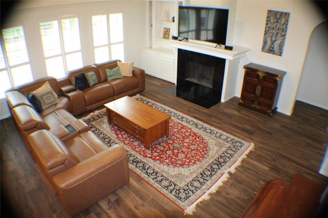 1901 Edgewater Drive, Friendswood, TX 77546