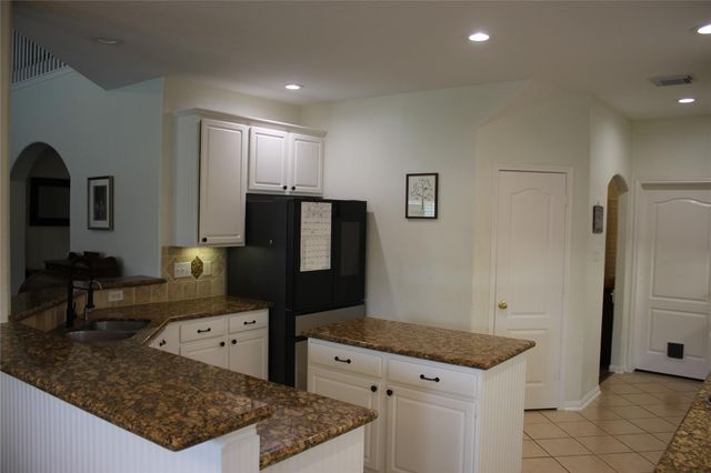 1901 Edgewater Drive, Friendswood, TX 77546
