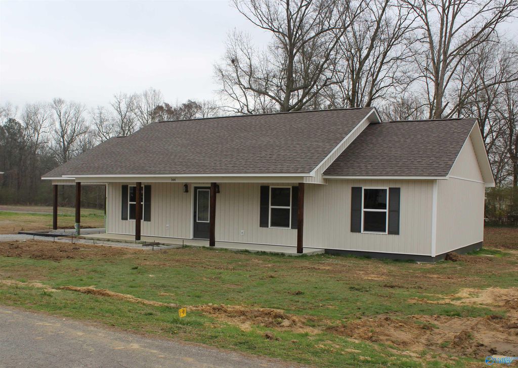 144 Friar Tuck Way, Fyffe, AL 35971