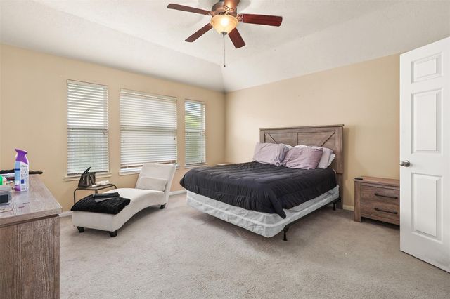 4906 Chase Stone Drive, Bacliff, TX 77518