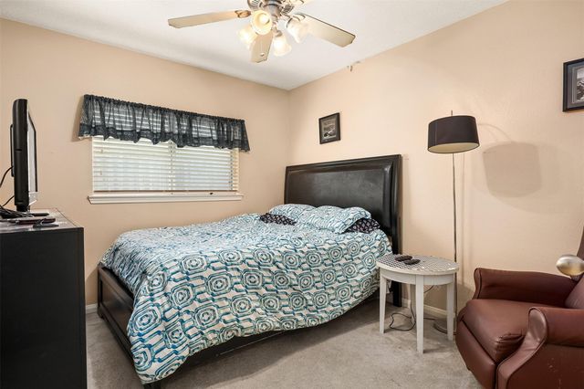 4906 Chase Stone Drive, Bacliff, TX 77518