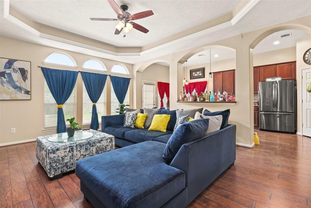 4906 Chase Stone Drive, Bacliff, TX 77518