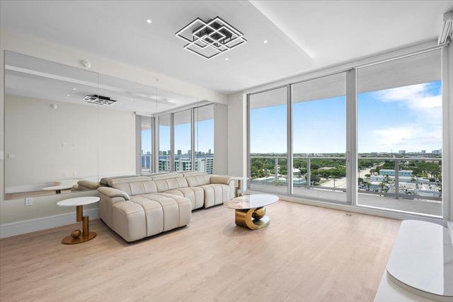 220 Lake Shore Drive 917, Lake Park, FL 33403