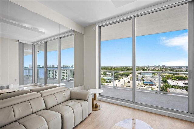 220 Lake Shore Drive 917, Lake Park, FL 33403