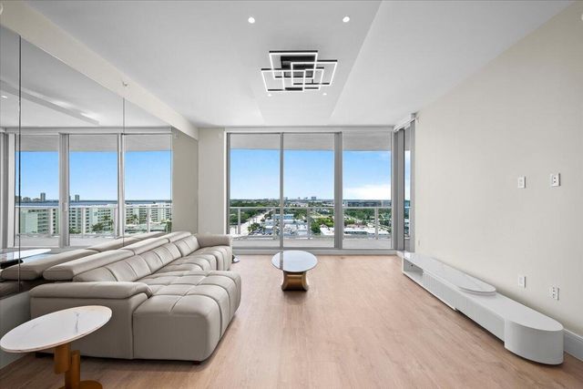 220 Lake Shore Drive 917, Lake Park, FL 33403