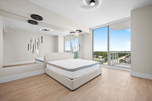 220 Lake Shore Drive 917, Lake Park, FL 33403