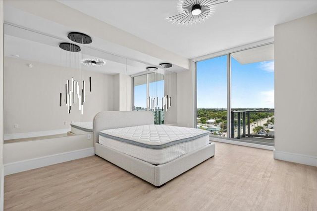 220 Lake Shore Drive 917, Lake Park, FL 33403