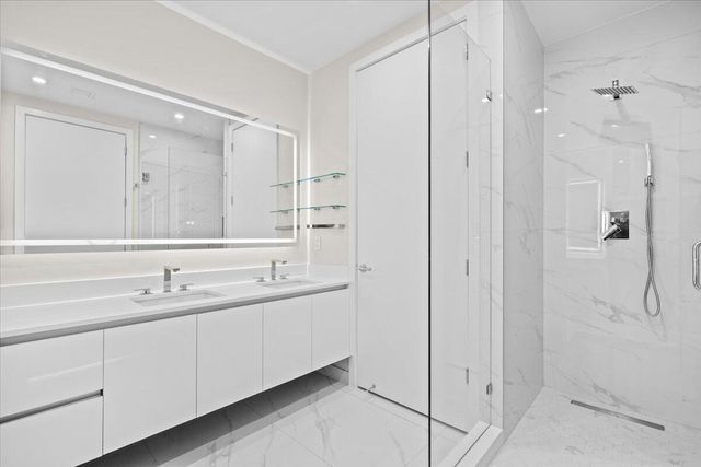 220 Lake Shore Drive 917, Lake Park, FL 33403