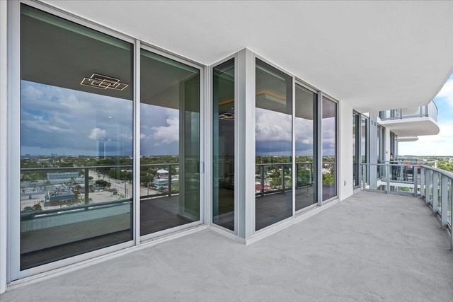 220 Lake Shore Drive 917, Lake Park, FL 33403