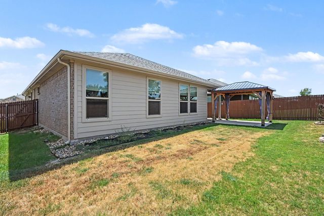 540 Dunmore Drive, Fort Worth, TX 76052