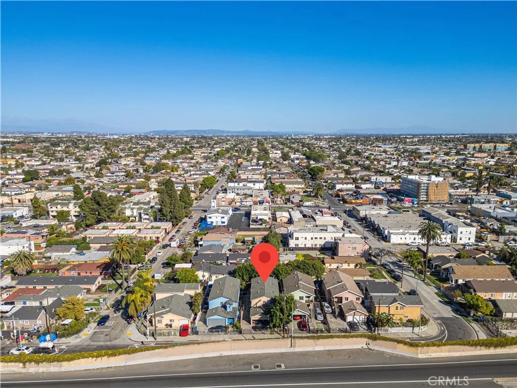 8410 S Grand, Los Angeles, CA 90003