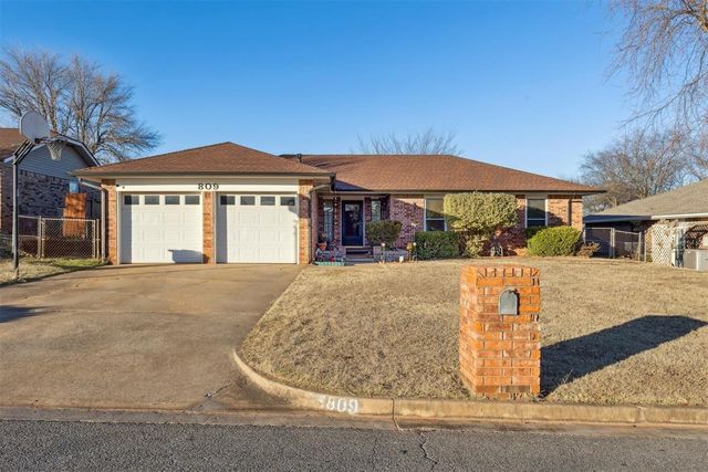 809 Jay Drive, Noble, OK 73068