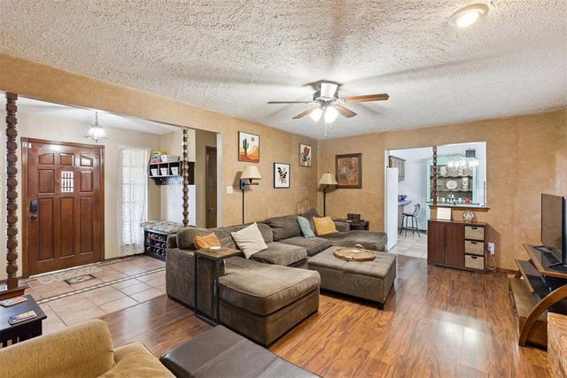 809 Jay Drive, Noble, OK 73068