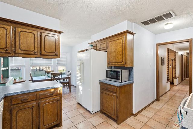 809 Jay Drive, Noble, OK 73068