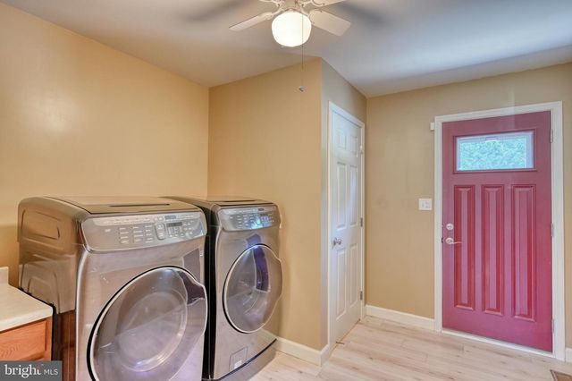 221 LONGVIEW DR, Reading, PA 19608