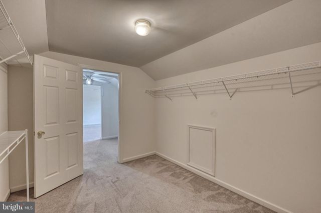 221 LONGVIEW DR, Reading, PA 19608