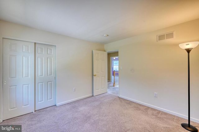221 LONGVIEW DR, Reading, PA 19608