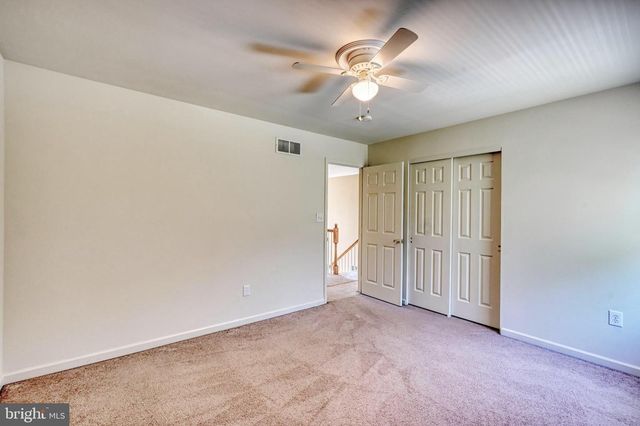 221 LONGVIEW DR, Reading, PA 19608